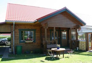 Finnisches Blockbohlenhaus & Rundstammhaus – Elchhaus