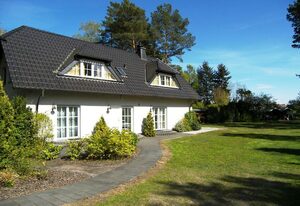ADS-Ferienwohnungen **ca. 20 Gehminuten zum Ostseestrand** – Wg. 2.2 - 55qm mit Kamin und 2 Schlafzimmern