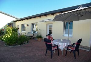 Fewo Achterwasser mit Terrasse *25 Gehminuten vom Strand* – gemütliche Fewo 50m² mit Terrasse und Grill