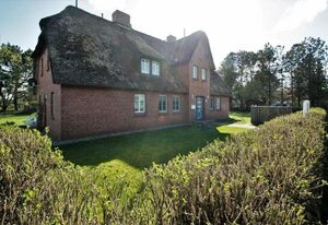 Bredland 2a - Whg. 5 – Ferienwohnung in Nieblum: 52 m², Terrasse & nur 200 m zum Strand