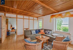 Kreativhaus am See – Freistehendes Ferienhaus in Heringsdorf mit großem Garten & Platz für 8 Gäste