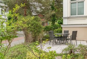 Villa Martha – Großzügige FeWo in Heringsdorf mit 2 Bädern, nur 300 m vom Strand entfernt