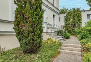 Villa Martha – Großzügige FeWo in Heringsdorf mit 2 Bädern, nur 300 m vom Strand entfernt