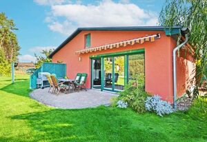 Ferienhaus Zirchow 2 – Gemütliches Ferienhaus in Zirchow mit Garten & Kamin, nahe See und Wald