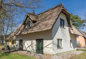 Ferienhaus "Ferien am Haff" – Freistehendes Ferienhaus mit Sauna & Kamin, ruhig gelegen im Grünen