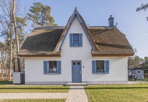 Ferienhaus "Lütten Reet" – Modernes Ferienhaus mit Sauna & Garten – ruhig & komfortabel im Grünen