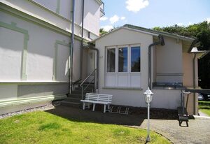 Ferienwohnung Kutscherhaus am Meer mit Balkon zur Südseite – 4 Raum-Fewo mit einem Balkon und W-Lan