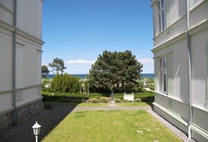 Ferienwohnung Kutscherhaus am Meer mit Balkon zur Südseite – 4 Raum-Fewo mit einem Balkon und W-Lan