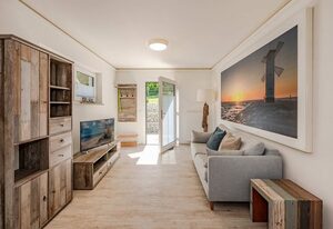 Villa Doris – Moderne Ferienwohnung in Heringsdorf mit Terrasse, nur 1000 m vom Strand entfernt