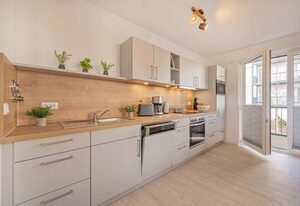 Ferienwohnung Meerzeit – Modernes Appartement mit Balkon – nur 800 m zum Strand