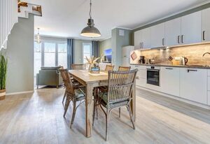Ferienhaus Windspiel – Modernes Ferienhaus mit Garten – 700 m zum Strand und 300 m zum See