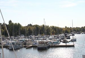 Boats & Yachts at Rechlin Marina by Kuhnle-Tours – Febomobil 990 - führerscheinfreies Hausboot