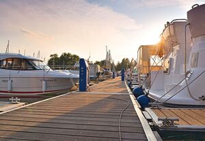 Budget Apartments at Rechlin Marina by Kuhnle-Tours – 3 Raum Appartment mit Balkon