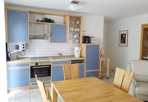 Haus Oie-Idyll ****ca. 10 Gehminuten vom Ostseestrand**** – Ferienwohnung Pittelkow mit 2 Schlafzimmern und 2 Bädern