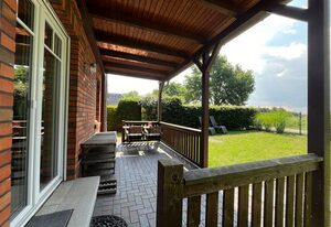 A12 Das rote Haus am Haff Roggow Ostseebad Rerik – A12: 3-Raum-Ferienhaus (90m²; max. 5 Pers.), Kamin, 2 Bäder