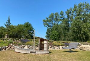 Ferienhaus kleiner Findling