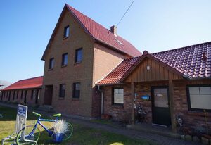 Familienhof Miller – 75m² | 4 Räume | 3 Sz | 1 Duschbad/WC | Terrasse