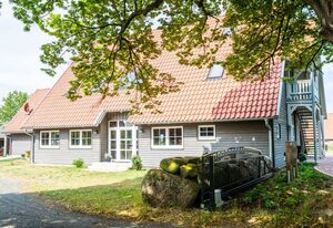 H3 Wohnen am Hofcafé mit Feierscheune Ostseebad Rerik – Nr.2/ 2-Raum-FeWo (links, 64m²) 2-5 Pers., OG