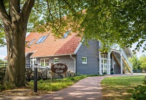 H3 Wohnen am Hofcafé mit Feierscheune Ostseebad Rerik – Nr.2/ 2-Raum-FeWo (links, 64m²) 2-5 Pers., OG