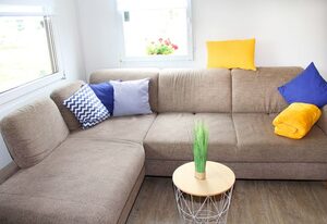 Kleinis Ferienhof Hohen Niendorf bei Ostseebad Kühlungsborn – 3-Raum-Sommer Bungalow Kirschtraum (40m², max 5 Personen)