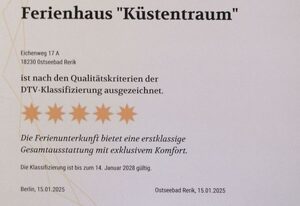 Traumhafte Reetdach-Doppelhaushälfte mit Garten
