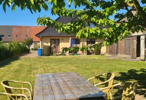 FeWo am Kleinbauernhof Gersdorf bei Kühlungsborn – 3-Raum-Ferienwohnung (max. 4 Pers, 65m²) im Obergeschoss