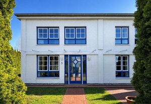 H9 Ferienhaus XL am Zeltplatz Rerik – L: 7-Raum-Ferienhaus mit Terrasse (200m²)