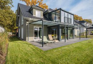 Luxus Ferienhaus für 8 Personen am See inkl. Boot – Rabennest