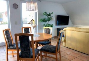 Haus zur Sonne Wohnung 6 – 80 m² Ferienwohnung für 5 Personen – 3 Schlafzimmer, Balkon und Wlan