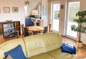 Haus zur Sonne Wohnung 6 – 80 m² Ferienwohnung für 5 Personen – 3 Schlafzimmer, Balkon und Wlan