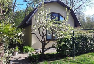 Ferienhaus Gartenblick – Gemütliches Ferienhaus für 4 Personen mit Garten & Terrasse – hundefreundlich