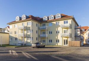 Strandschlösschen – Familien-Ferienwohnung mit zwei Balkonen und zwei Bädern - nur 300 m zum Strand!