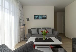 Strandschlösschen – Familien-Ferienwohnung mit zwei Balkonen und zwei Bädern - nur 300 m zum Strand!