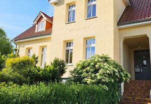 Haus Nordlicht – Geräumige Ferienwohnung Windrose in Kühlungsborn nahe Sandstrand