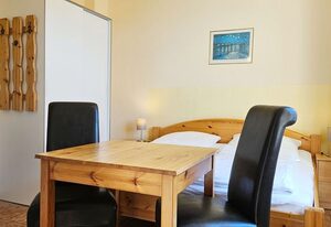 Haus Nordlicht – Geräumige Ferienwohnung Windrose in Kühlungsborn nahe Sandstrand
