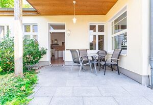 Ferienhaus Achtern mit Terrasse, Kamin und 2 Schlafzimmern