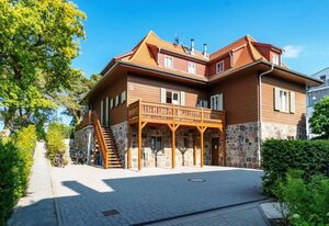 Kapitänshaus – 3 Zimmer-Ferienwohnung mit Balkon