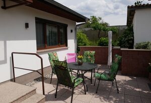 Ferienwohnungen Ramthun mit Terrasse – Ferienwohnung Gartenblick