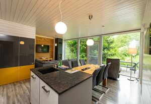 2 bis 4 Personen mit Infrarotsauna (F3H0)