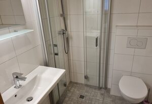 Gästezimmer Kämpfe – Doppelzimmer mit Dusche und WC