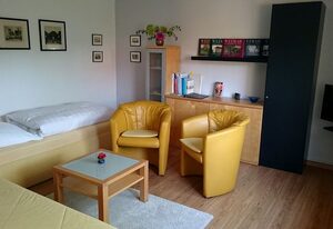 Gästezimmer Johnsen – Zweibettzimmer mit Dusche und WC