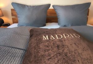Apartment Madrid, mit Garten & beheiztem Pool