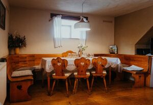 Urlaub im historischen Rittergut Positz aus dem 16. Jahrhundert - Außergewöhnliche Ferienwohnung für  8 - 10 Personen