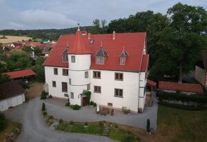 Schloß Roßdorf Ferienwohnungen & Camping – Ferienwohung "Von Berlepsch" (55 qm)