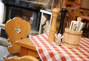 Südtiroler Stubn Café und Restaurant – FeWo1 m.1 komb. Wohn-/Schlafr., Küche, Du, WC, 30m², 3 P.
