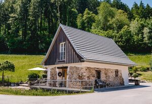 Idyllisch gelegenes Ferienhaus AM BAECHLE (HOST100) direkt an romantischem Bergbach gelegen