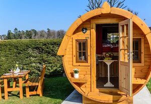 Camping Erbenwald – Campingfass, Schwarzwaldstil, max. 4 Personen