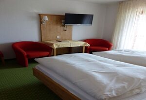 Gästehaus Hoffmann – NR-Doppelzimmer mit WC und Dusche