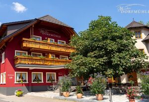 Hirschen Dorfmühle – Doppelzimmer mit Balkon, Bad oder Dusche/WC