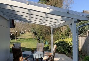 in ruhiger Lage mit großem Garten